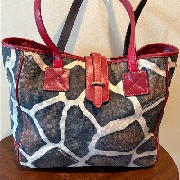 Dooney Bourke giraffe pattern shoulder bag tote red leather trim side tops EUC - Picture 1 of 17